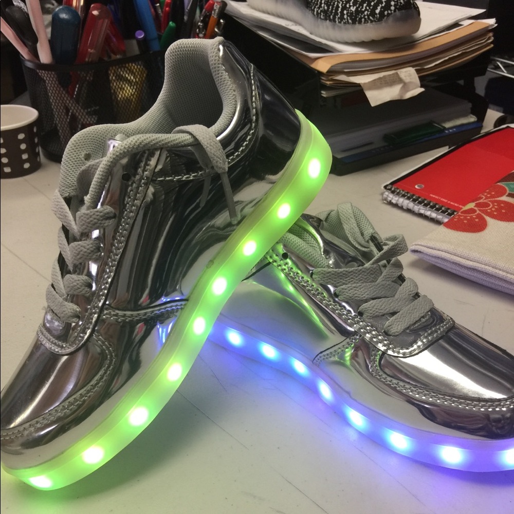 Led kids silver shoes